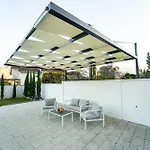 Oasis Aria
